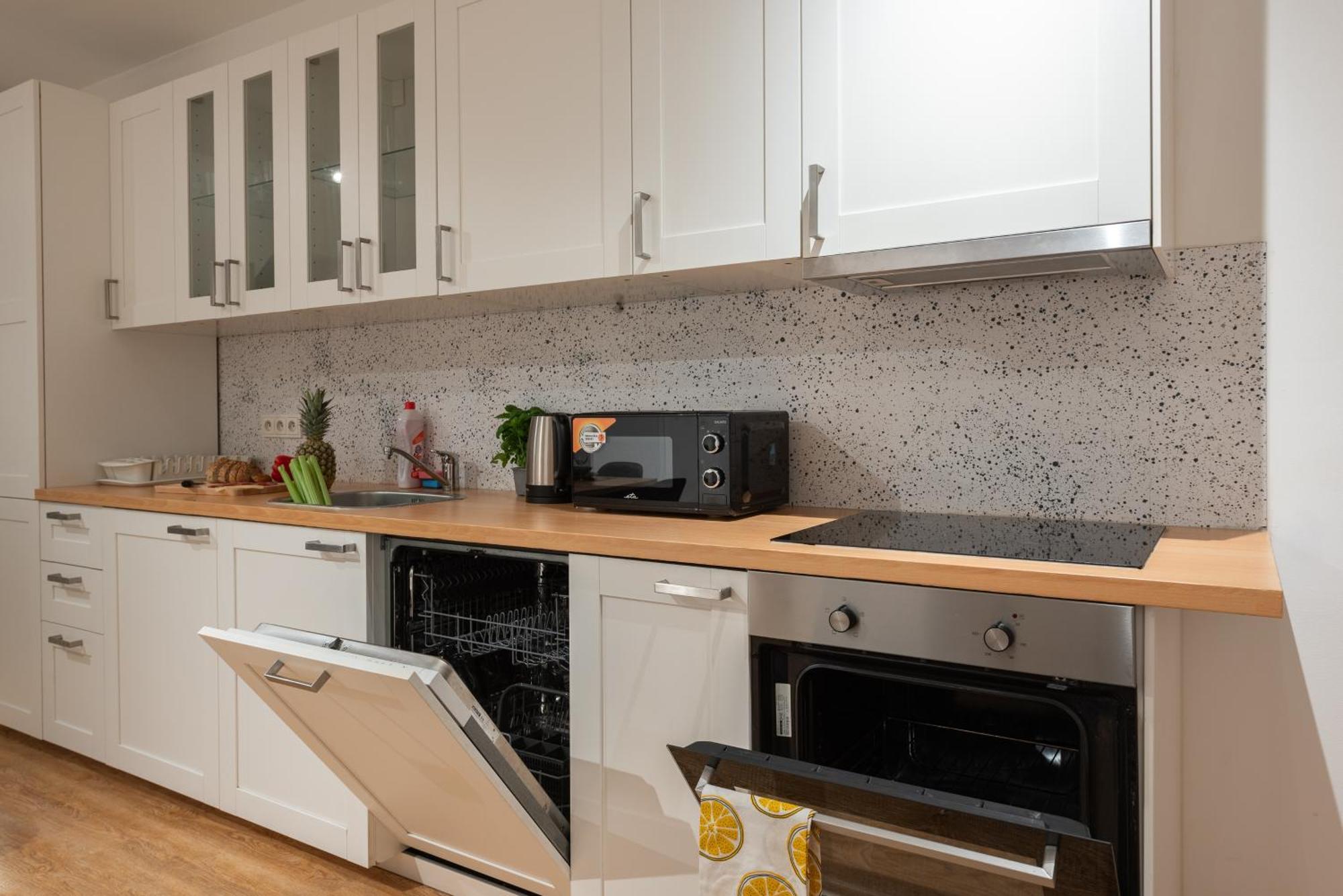 3-room With Beautiful View Apartment *